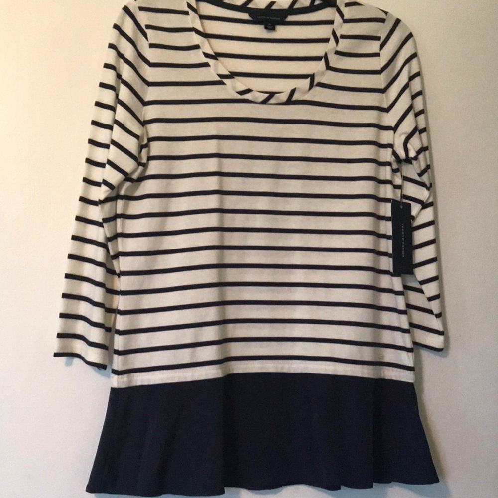 Nice Tommy Hilfiger cotton top